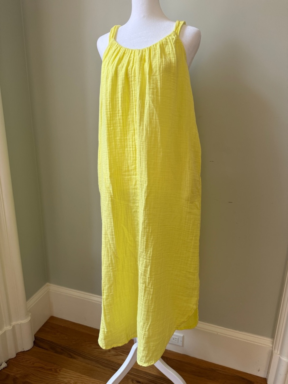 Old Navy Beach Dress Women’s Yellow Lightweight Size Small Back Tie